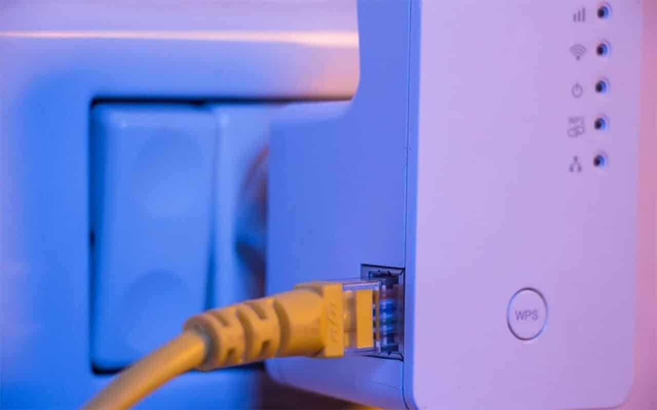 7 Best Outdoor WiFi Range Extender Reviews