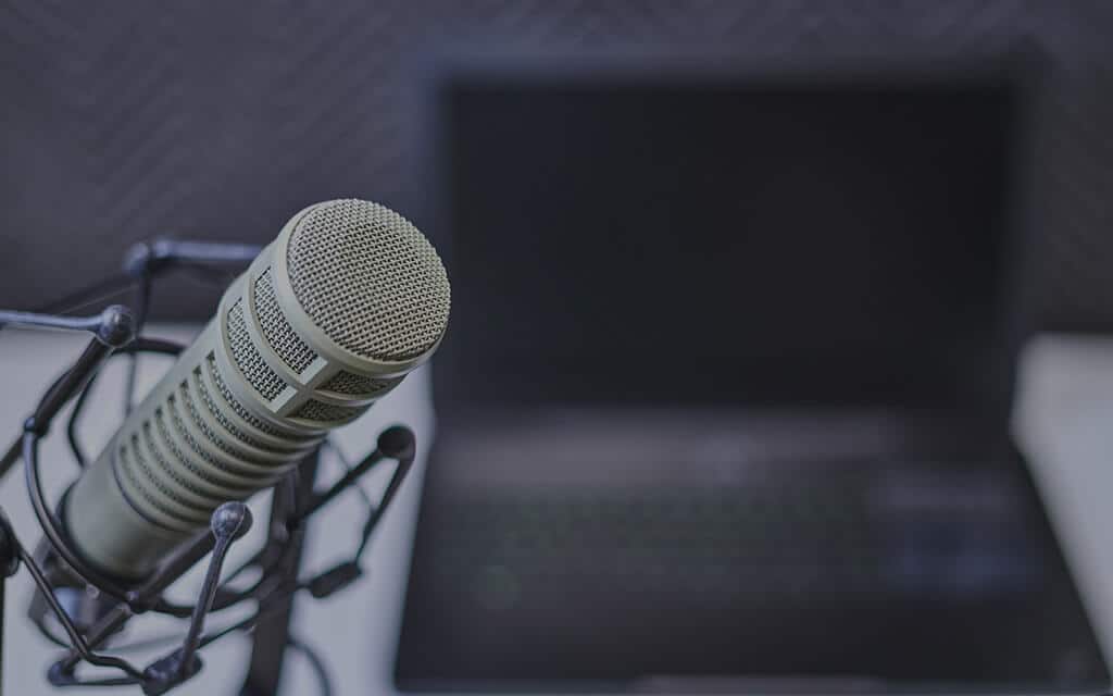 Get-a-mic-for-streaming-games