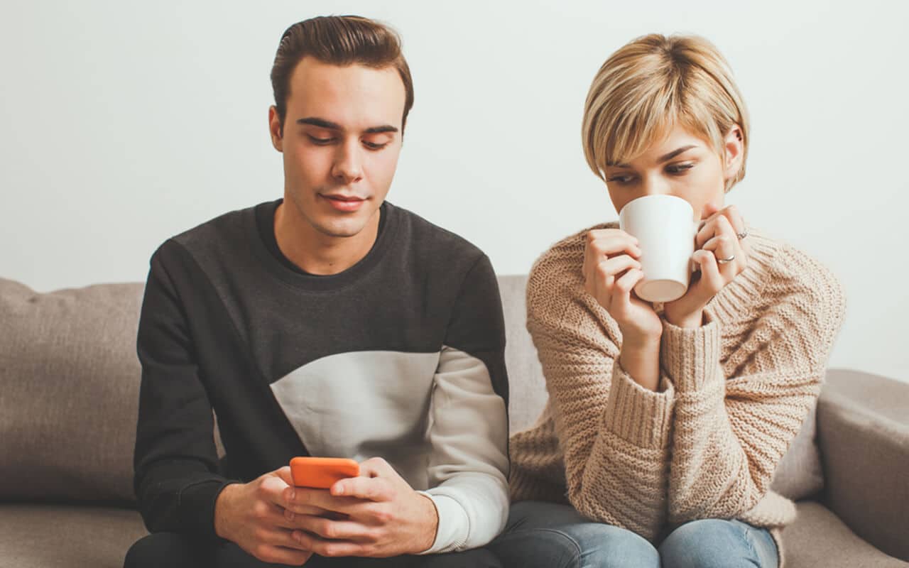 3 Ways to Track WhatsApp Messages without Them Knowing