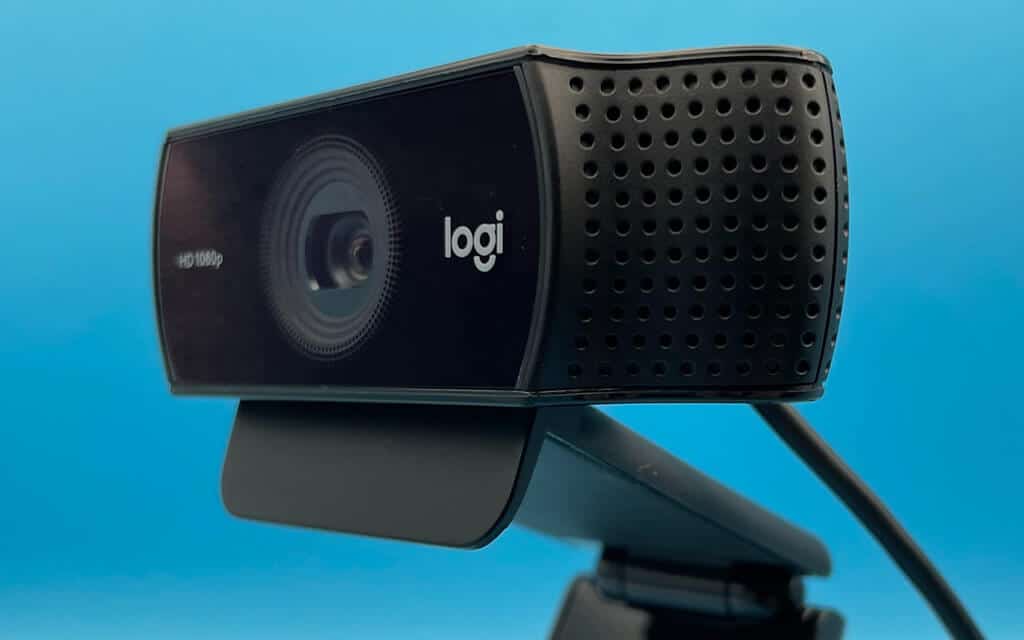 Use-HD-Webcam-for-streaming