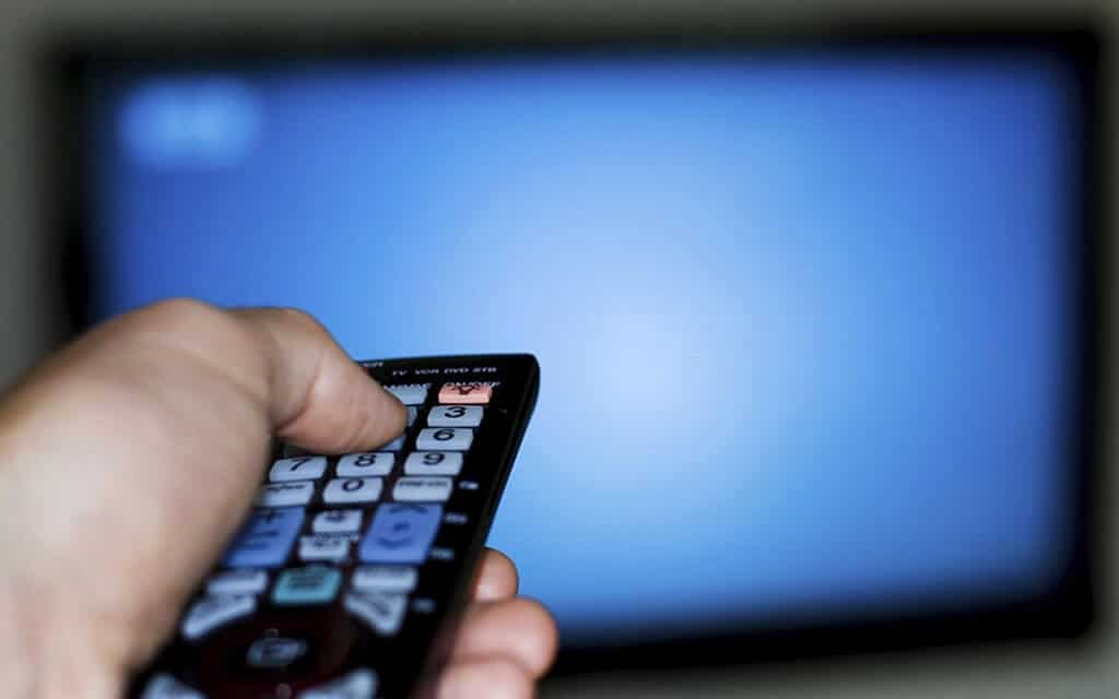 What demographic still uses cable TV?